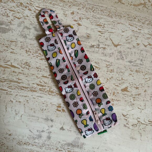 Hello kitty x Baggu 3D zip set - Picture 3 of 13